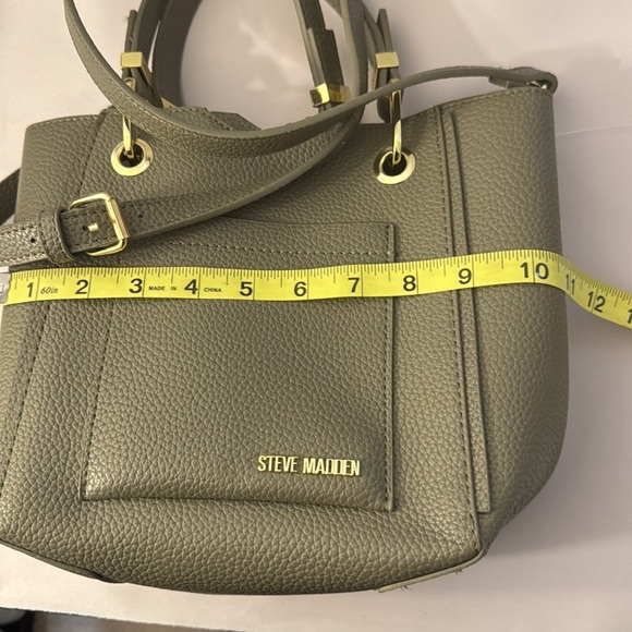 STEVE MADDEN BKARTA CROSSBODY BAG COLOR MILITARY GREEN TIK TOK VIRAL TRENDY NWOT - Picture 7 of 11